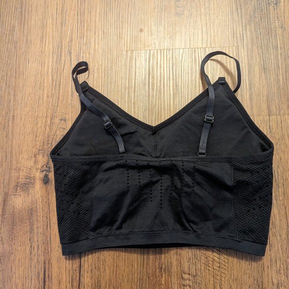 Fabletics Black Sync Seamless Midi Padded Bra - Small - New w/ tags - Picture 2 of 3